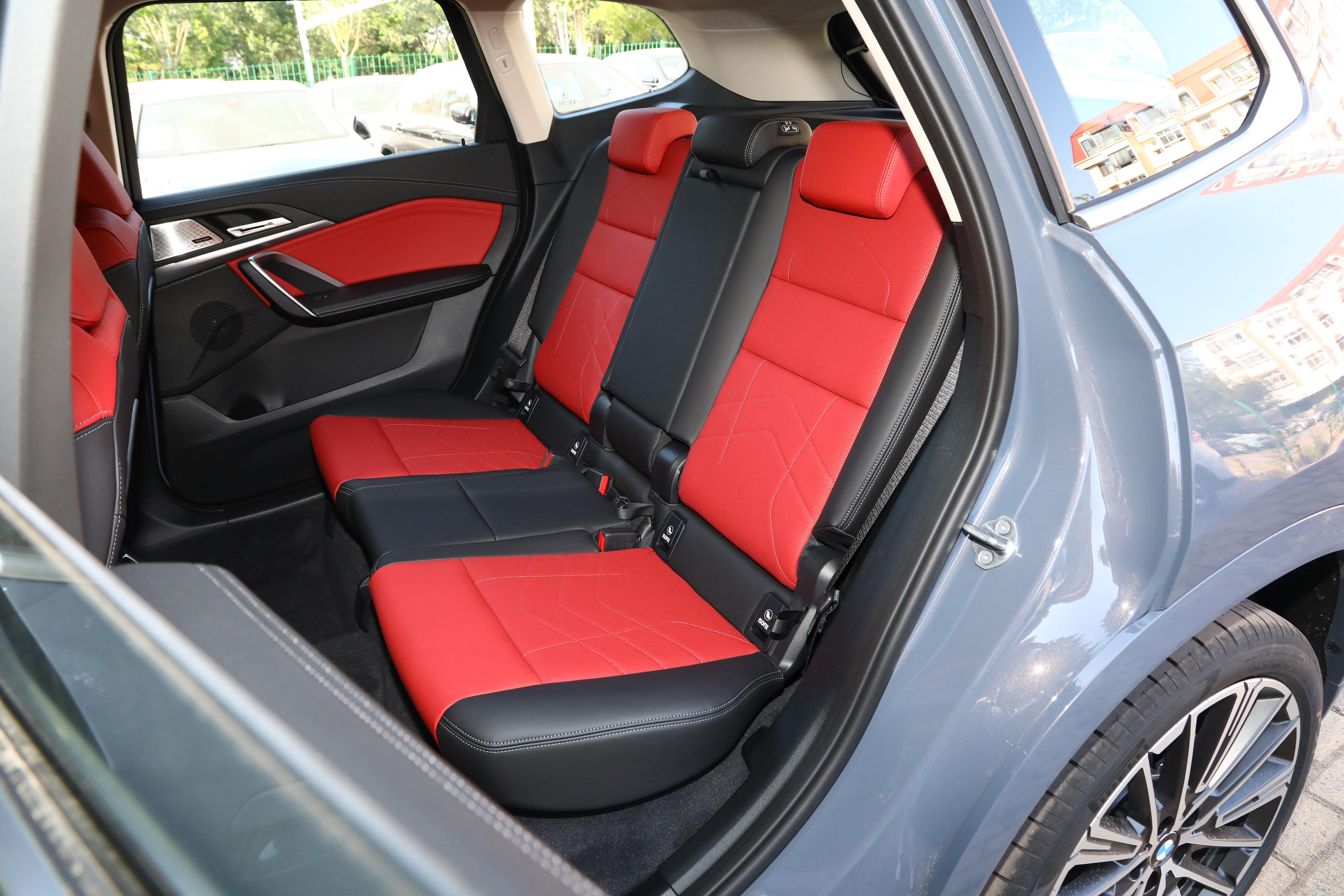 2022款雷克萨斯nx对比奔驰glc,奔驰gla对比雷克萨斯nx哪个好