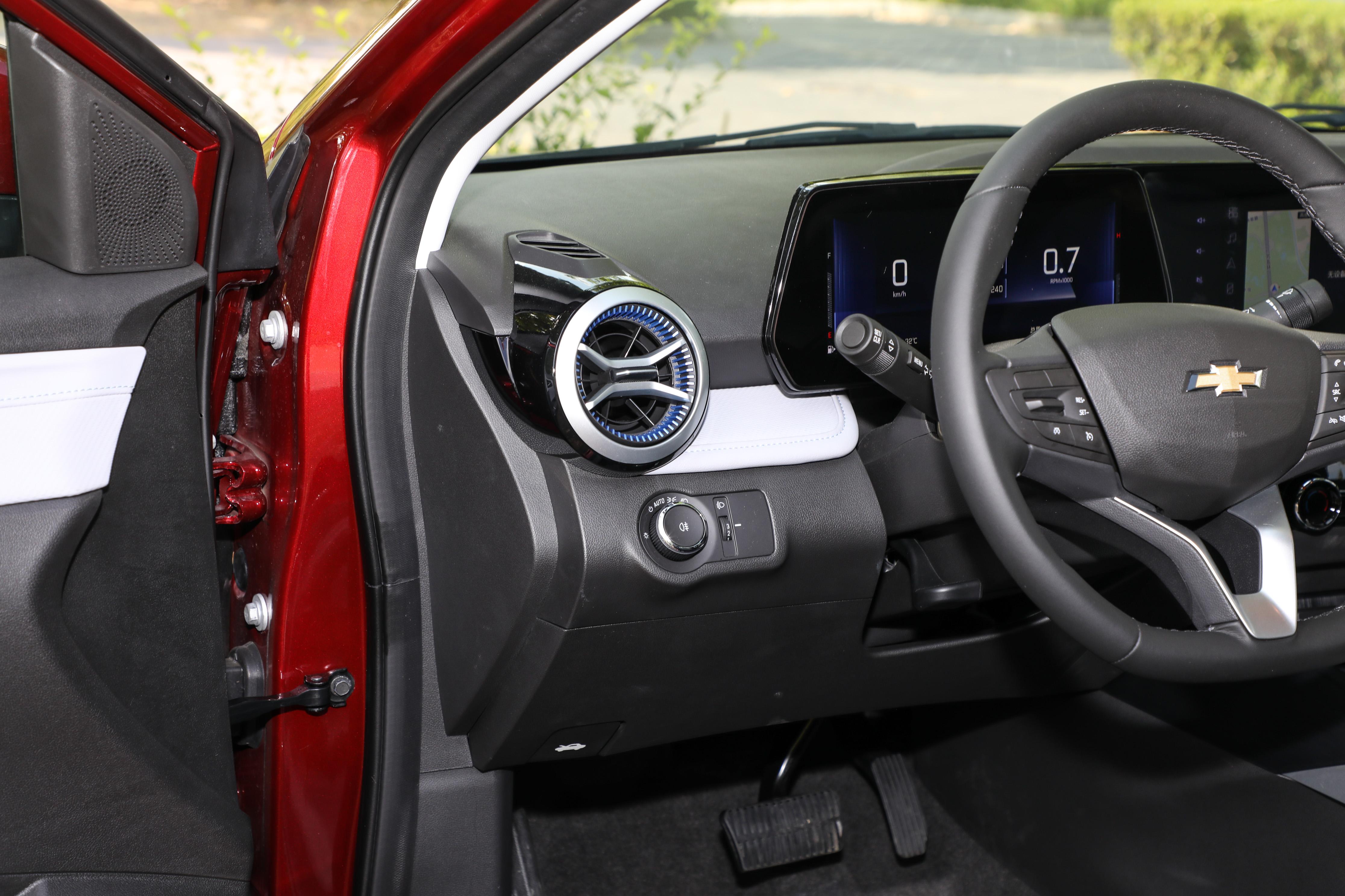 雪佛兰科鲁泽2019舒适版报价,雪佛兰科鲁泽最新款多少钱