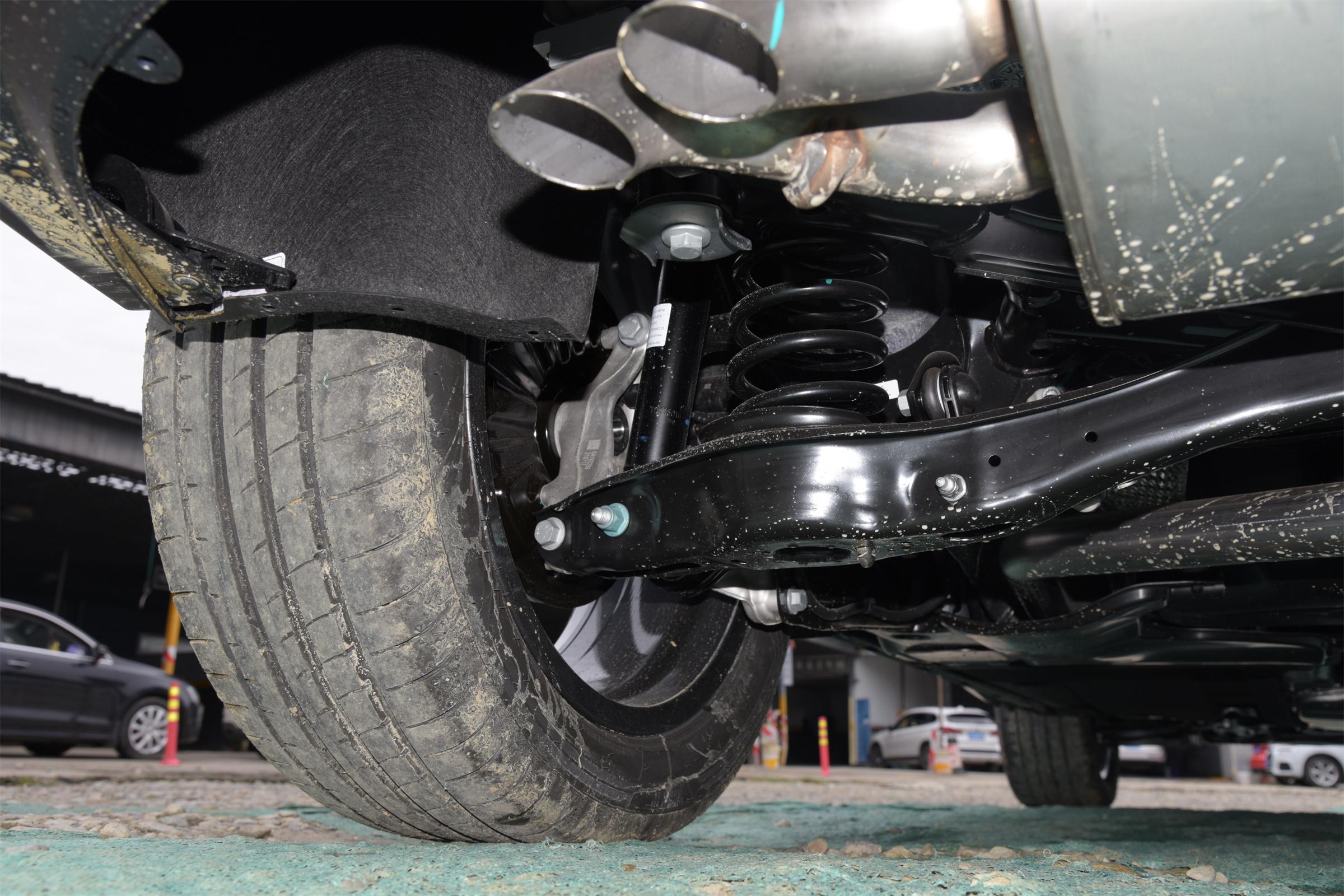 奥迪q3什么颜色好看,奥迪q3值得购买吗24款