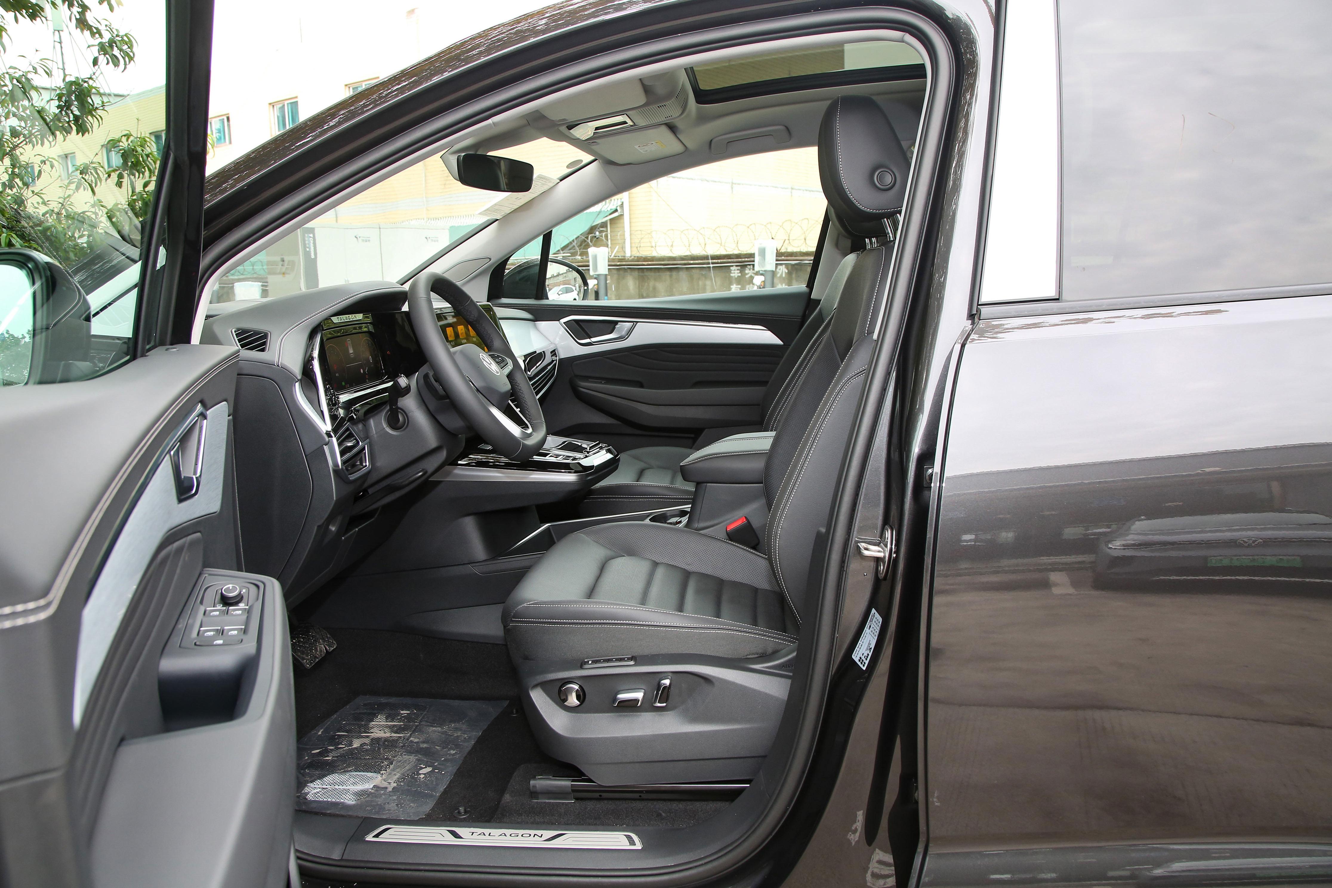 优惠6万元的车,六座的suv大众揽境内饰升级