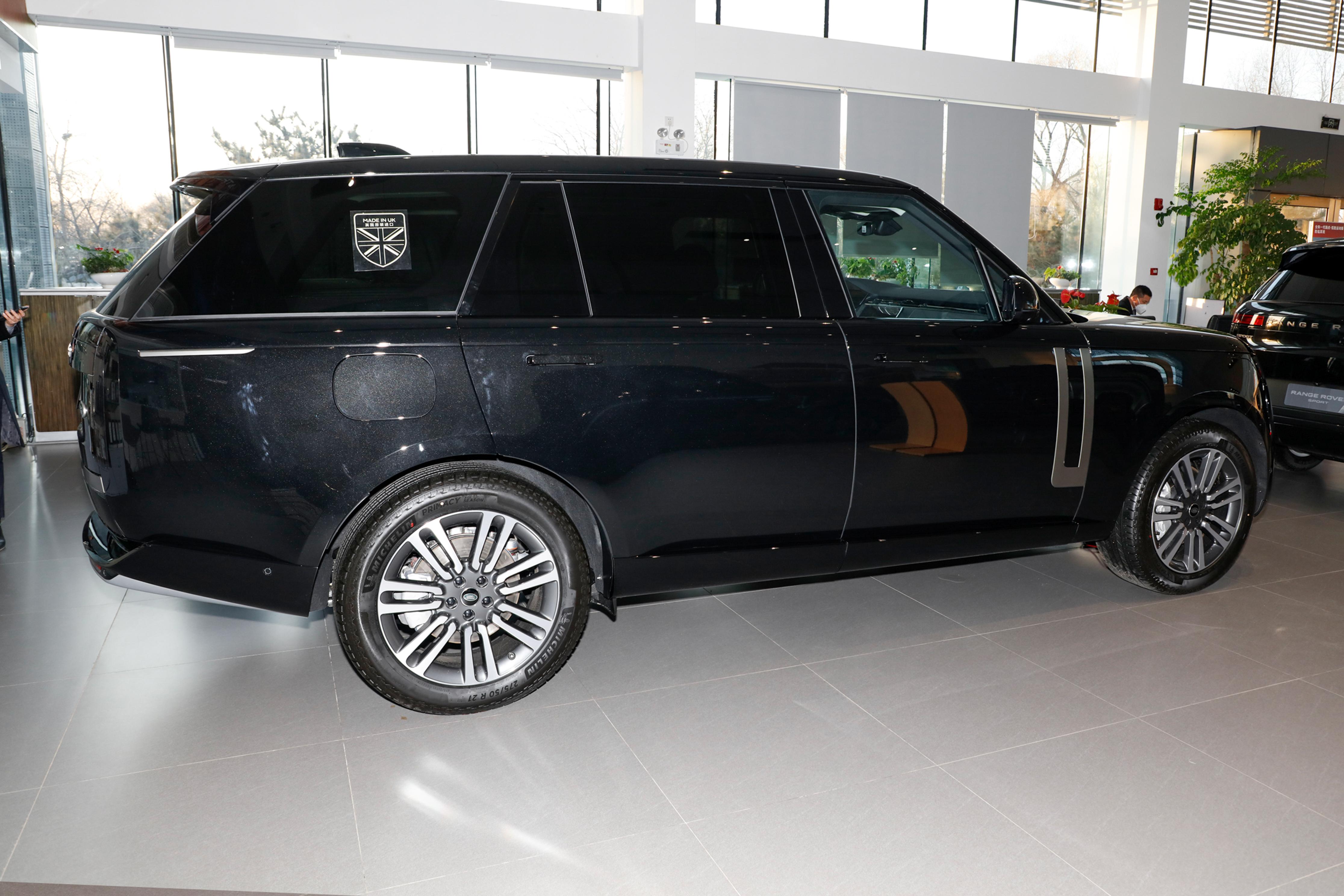 路虎揽胜车长5.4米是哪一款,新款路虎揽胜直列六缸