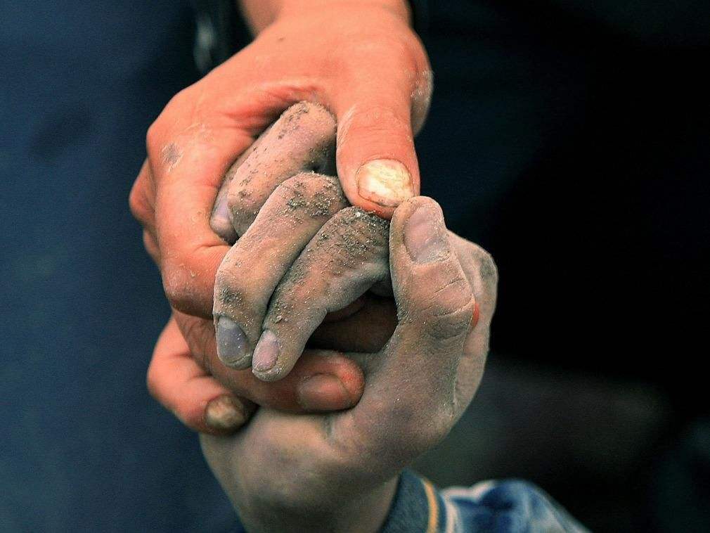 冷暖人生女儿遇害完整版,冷暖人生电视剧留守妇女