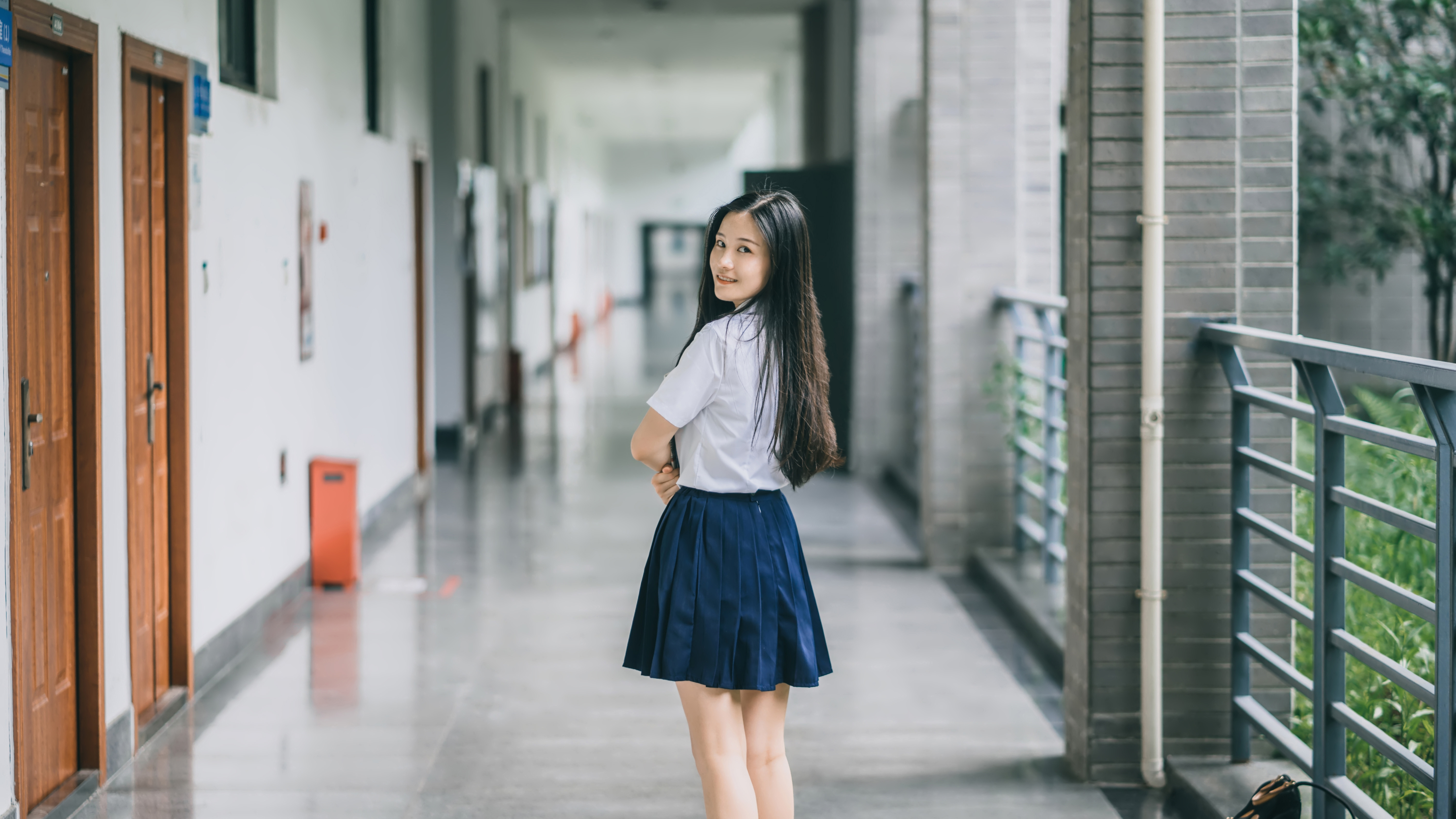 小说：前一秒还霸气的校草，因为神秘女生的出现，瞬间变了个人