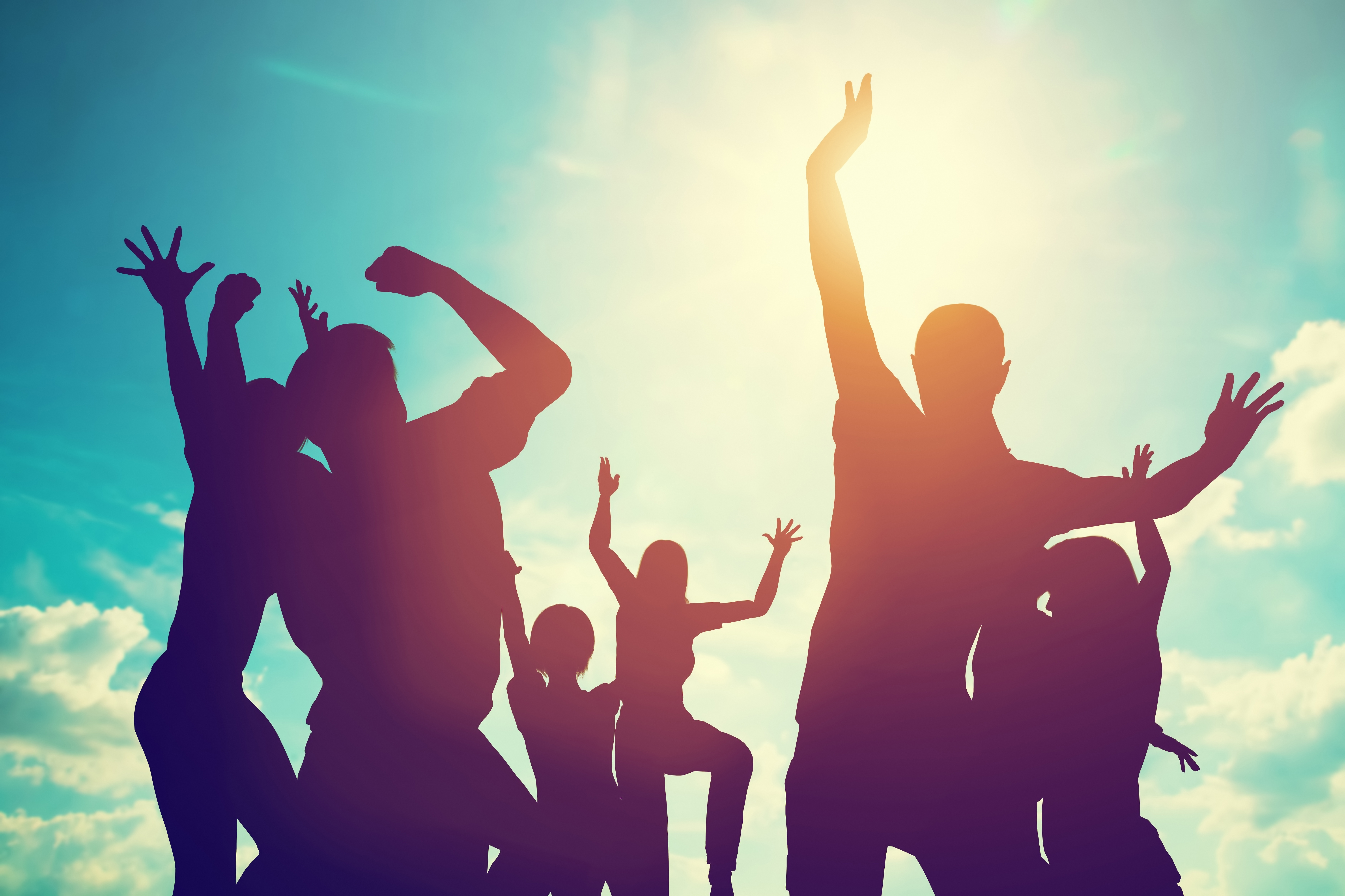 地方上开办第一班高等小学，考题是《征兵论》，我竟考取了第一