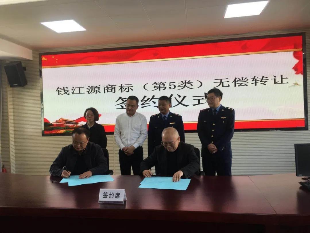 张启养,张启尽忠报国