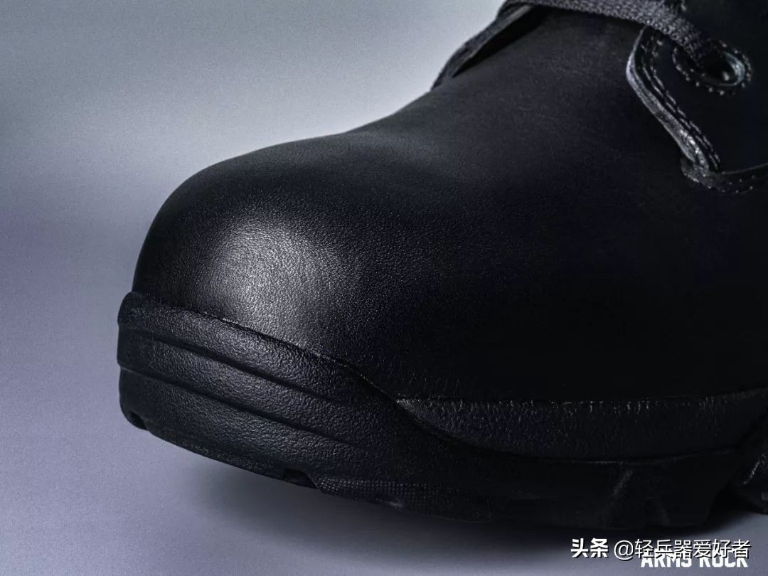 适合夏天穿的透气军靴,穿什么鞋雨天防滑最好