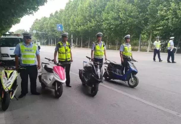 未成年骑改装鬼火交警抓怎么办,扮酷耍帅