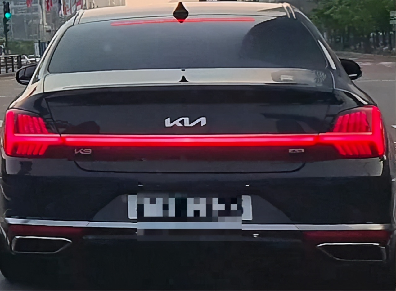 新款起亚k9官图发布,新款起亚K9官图