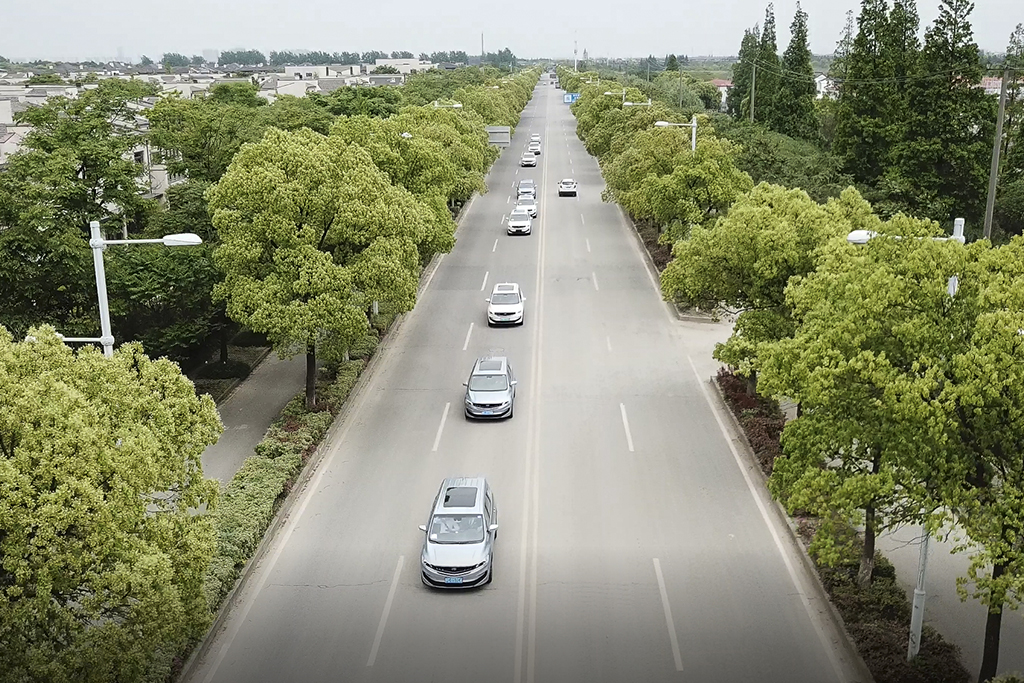 底盘好驾驶感受优秀的省油小车车,20万内值得入手的mpv试驾吉利嘉际