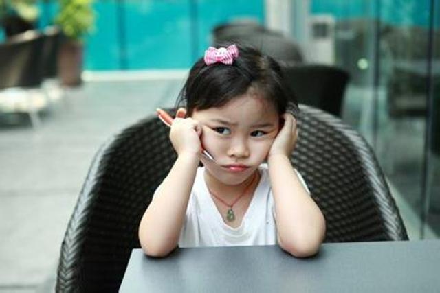 如何克服孩子畏难情绪找到自信,孩子缺乏自信心家长怎么开导