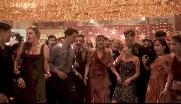 丧X燃X萌，集齐当下最火元素的青春剧，想不爆都难