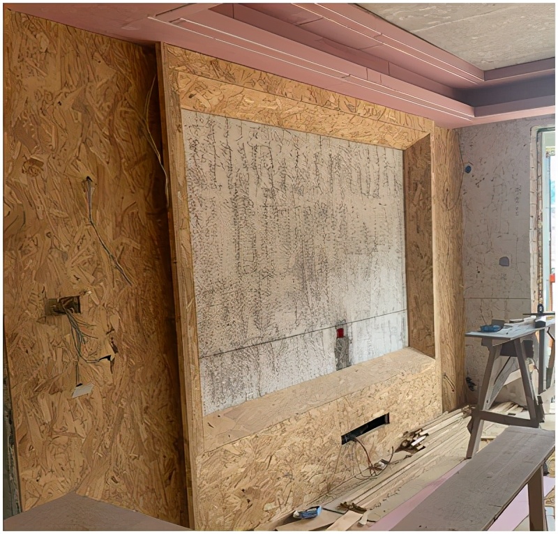 两边房间中间客厅精装房改造,住了一年的精装房要不要改造呢