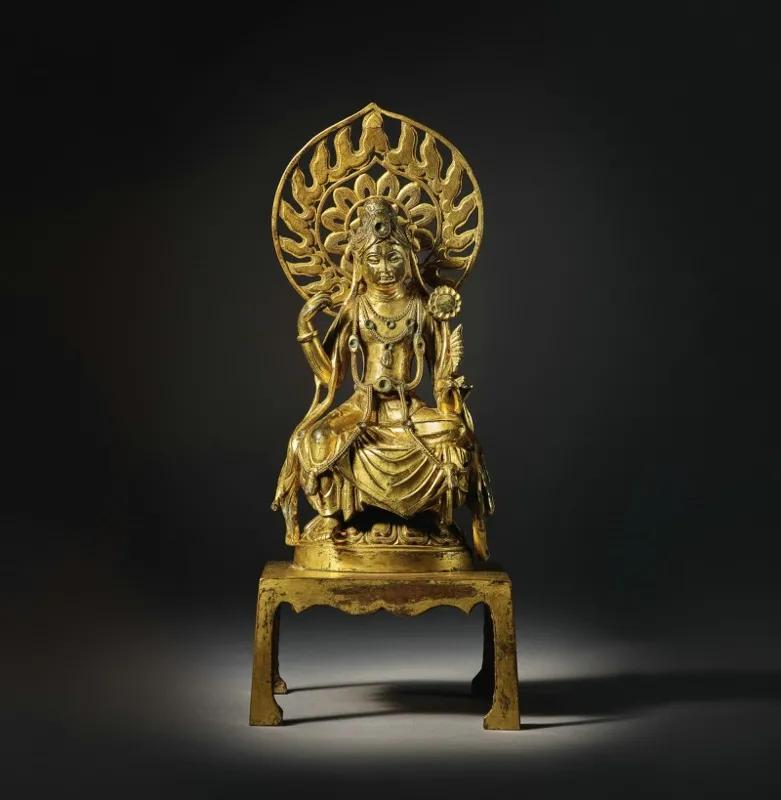 苏富比拍卖乾隆粉彩官窑细部,2019苏富比拍卖乾隆珐琅彩瓶