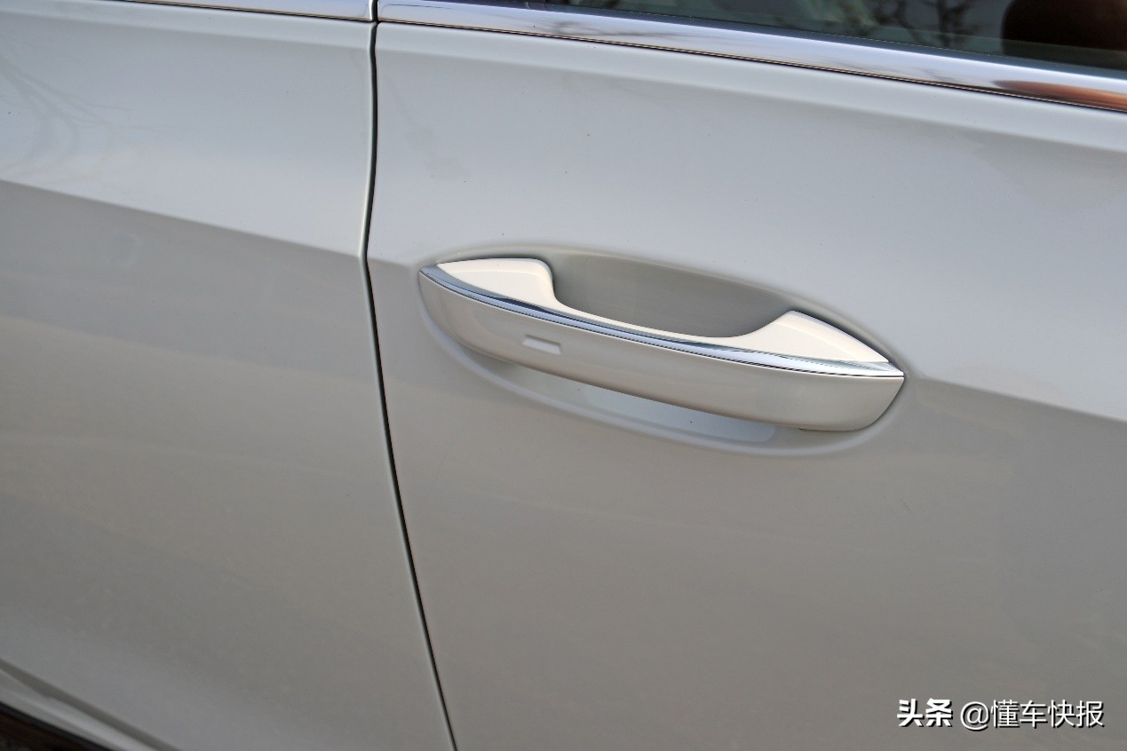 要高尔夫低配还是朗逸高配,要配置还是要品牌