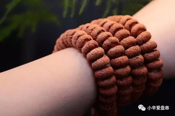 莲花和滴血莲花的区别,滴血莲花和莲花菩提区别