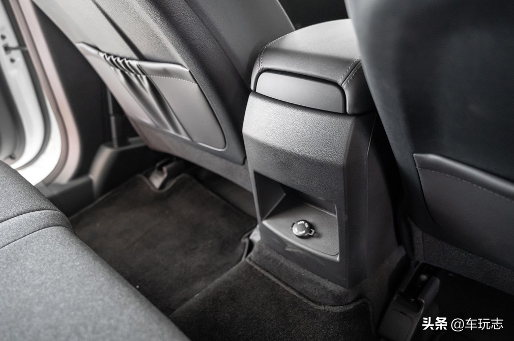 2011款双龙柯兰多操作指南 (双龙柯兰多家用车)