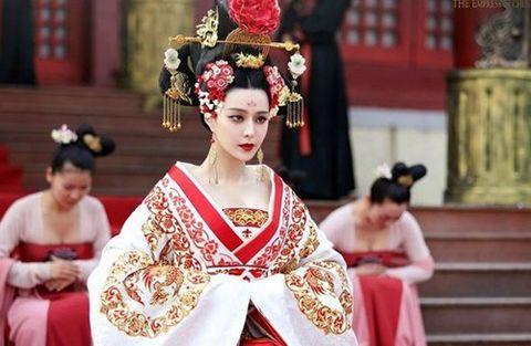 如何评价武则天的历史功过,历史人物对武则天的评价