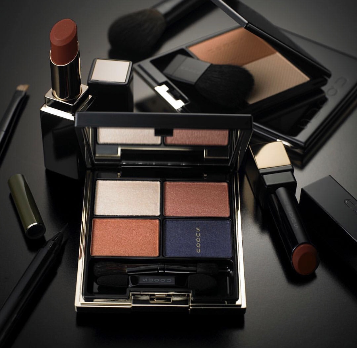 为什么挑不好眼影的女人，也挑不好男人？