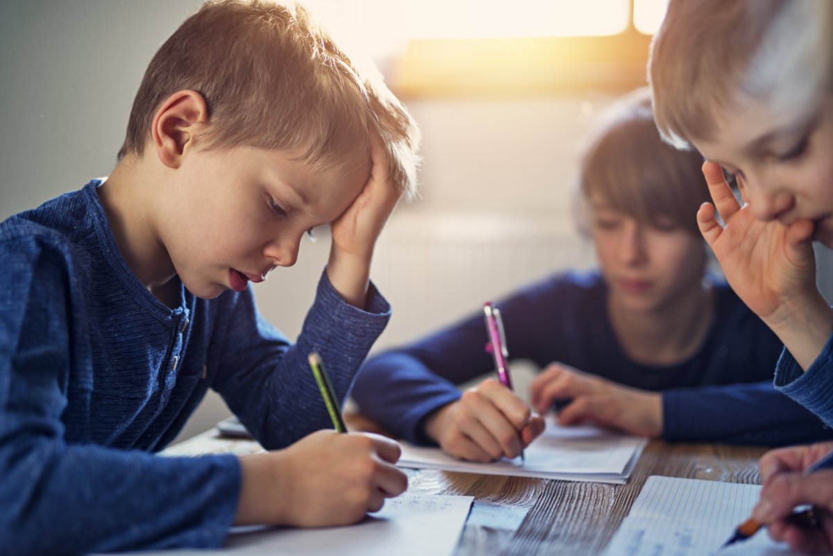 哪些习惯让孩子大脑变迟钝的,孩子思维能力很差怎么训练