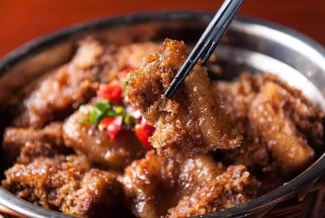 大师教你粉蒸肉的做法,老师傅梅菜蒸肉