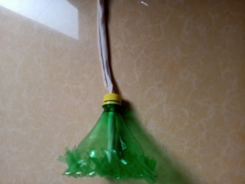 浇花瓶手工制作,自制简易花园小花瓶