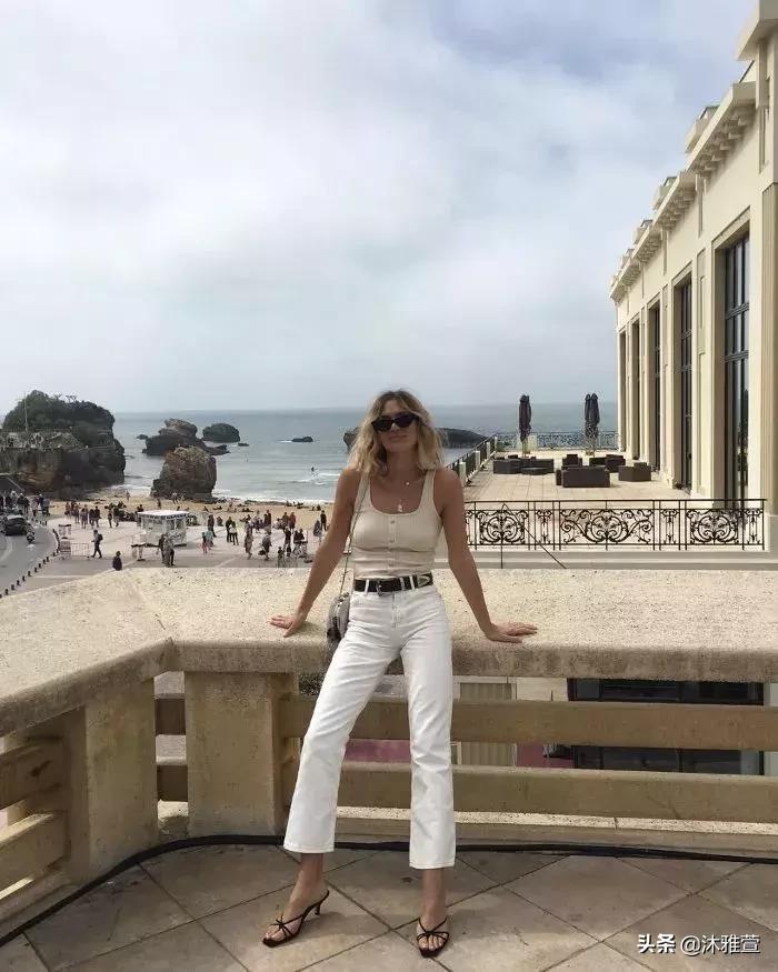 显瘦吊带直筒裤,你穿露肩吊带的样子