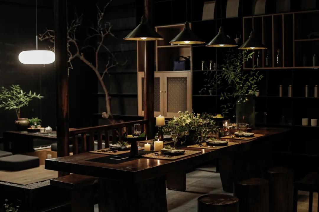 杭州20min直达设计师美宿！为一张床赴一座城，超小众玩法