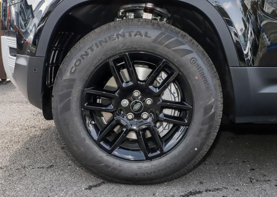 路虎卫士极光价格,好不好看路虎极光