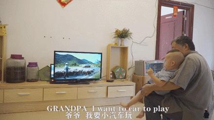 中国宝藏爷爷靠玩木头火到国外了,中国宝藏爷爷玩木头火到国外了