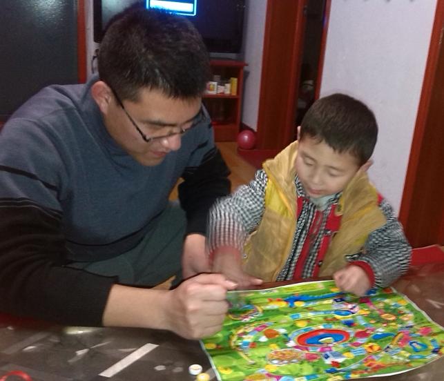 孩子误吞纽扣电池怎么办,孩子误吞了纽扣电池应该吃什么