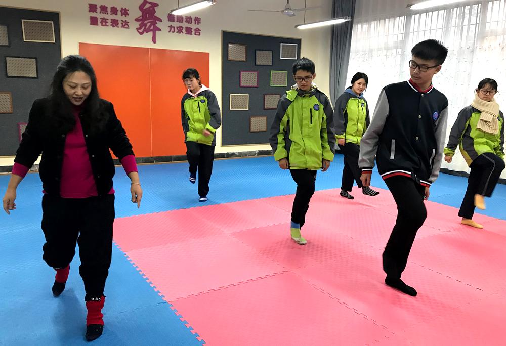 成都二圈层哪个区学校最好,成都市东进学校