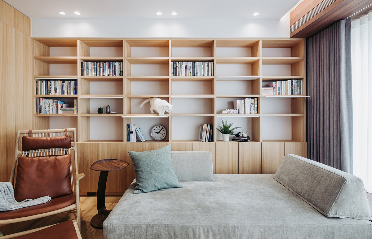 在日式原木家里，冲煮一杯咖啡，和猫一起度过漫漫时光