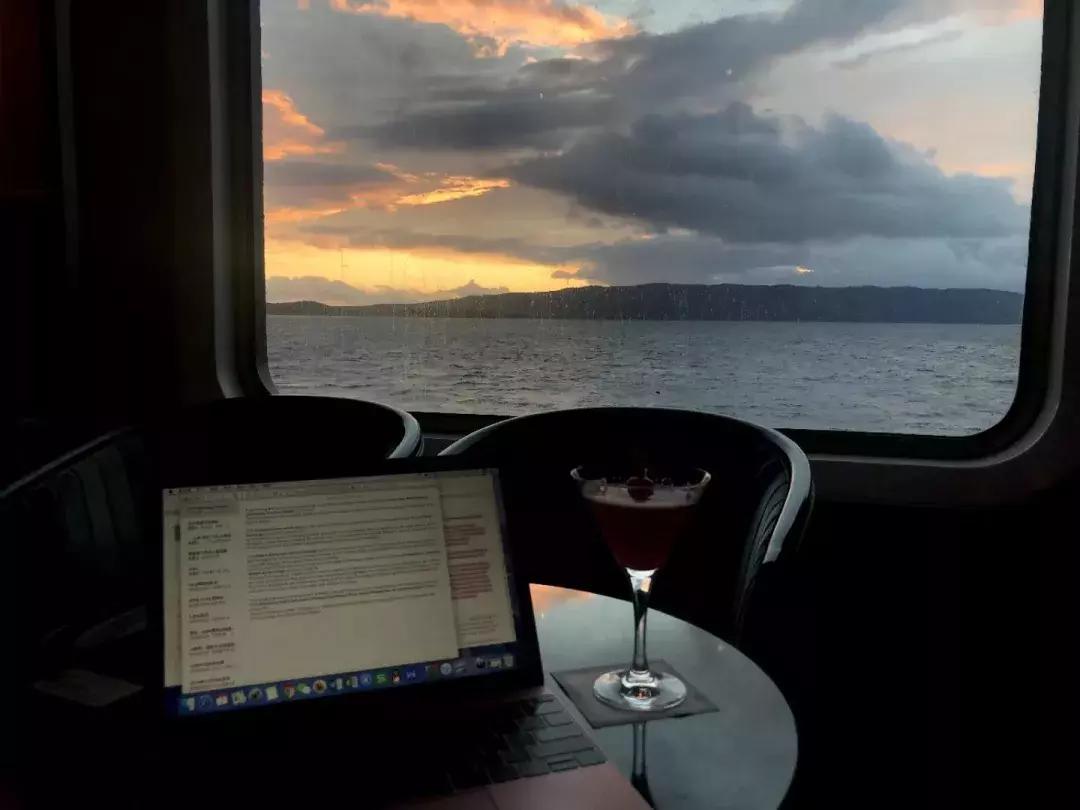 皮艇上漂流,皮筏艇海上