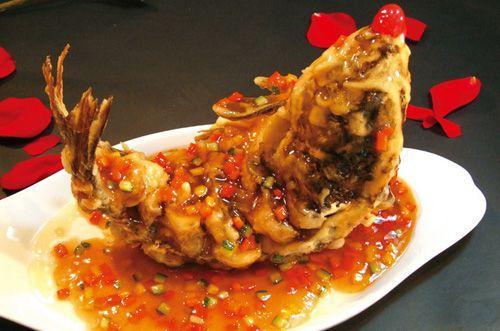 徐州河豚鱼美食,龙门美食松鼠鱼