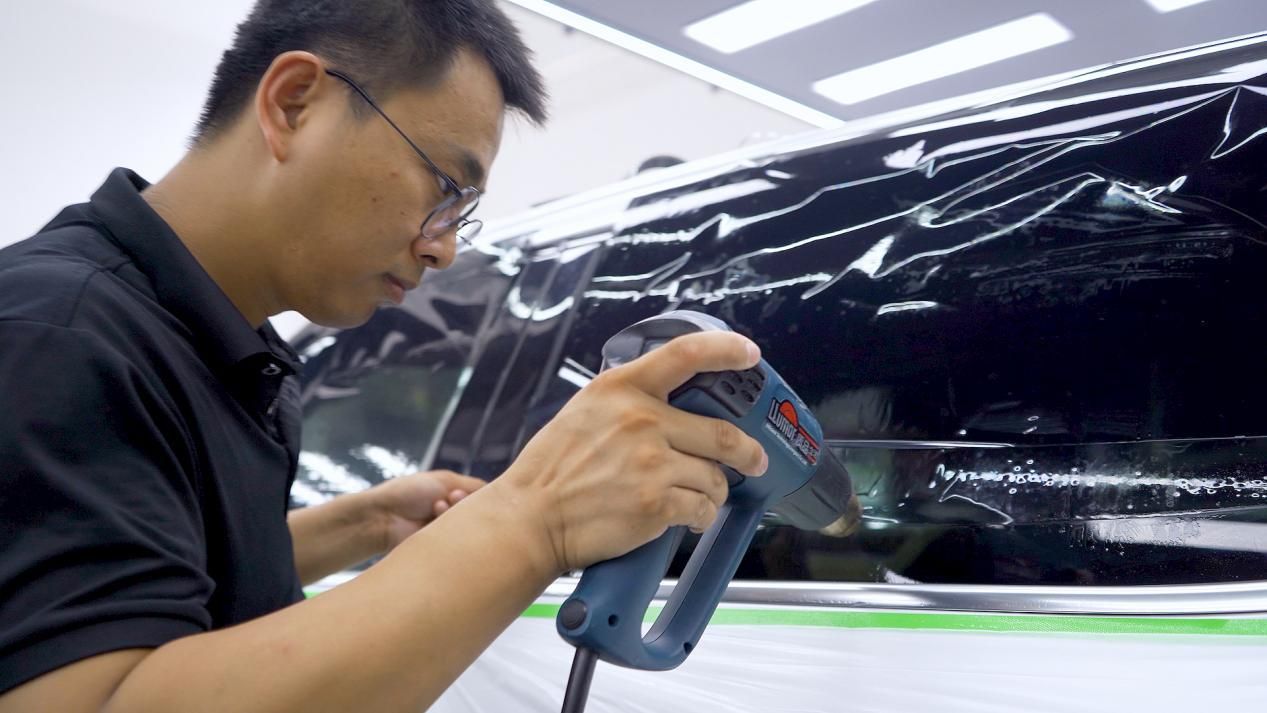 后挡玻璃有加热丝怎么去除旧膜,汽车玻璃贴膜怎么去掉旧膜