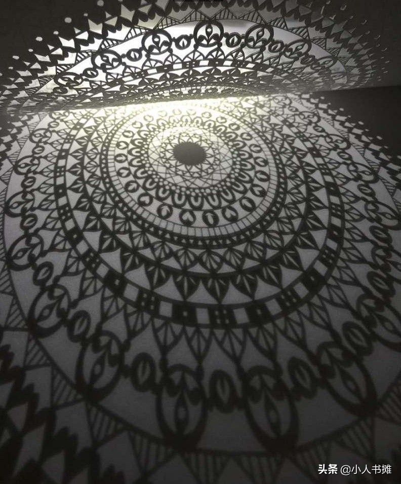 日本剪纸大神,龙猫剪纸手工制作