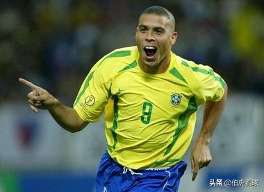 梅西比罗纳尔多强,梅西对比罗比尼奥过人