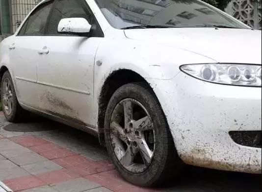 撕车贴不伤车的方法,汽车车贴最好的清除办法