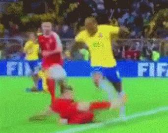 罗纳尔多与梅西的比较,罗纳尔多和梅西有什么不同