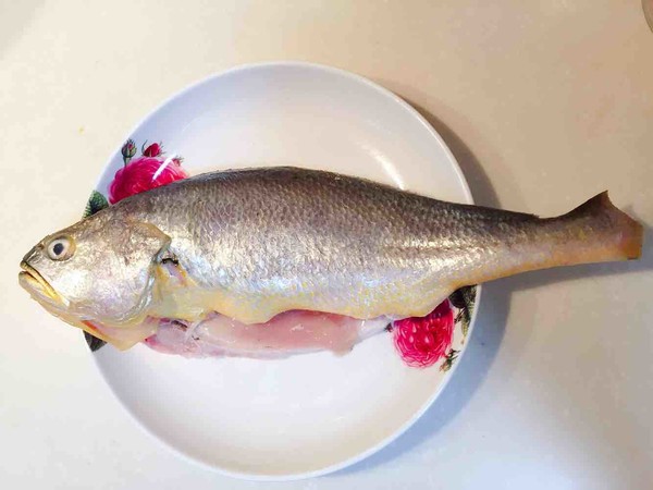 这样炖出来的鱼汤保证鲜美肉嫩,鱼汤怎么炖才能让汤好喝鱼好吃