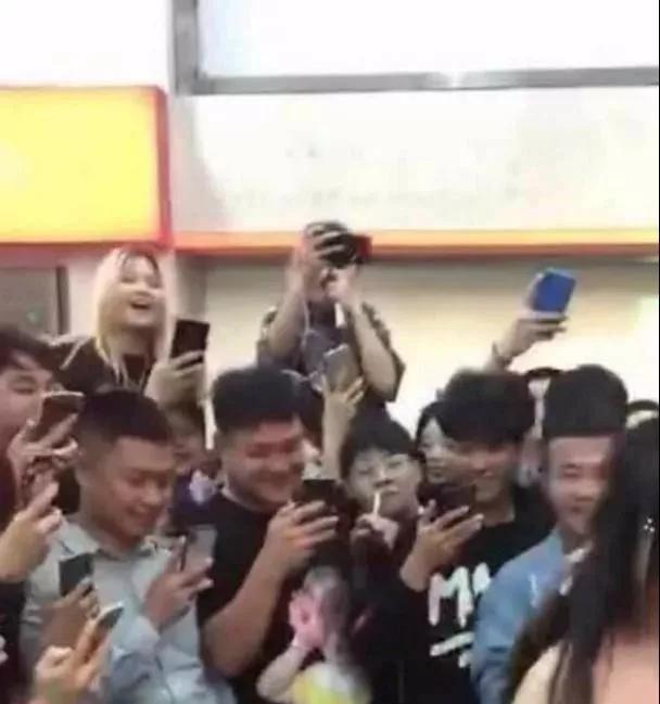 国内版“N号房”曝光，800万人围观女童裸体：我们与恶的距离