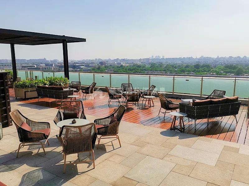 晚餐时间到！餐厅运营、清洁、设计和设计，一站式搞定