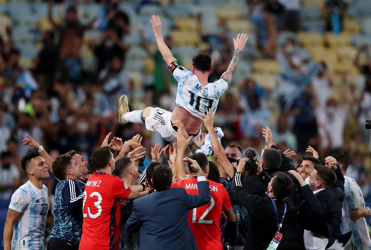 足坛现役前三中场,当今足坛各位置前三人