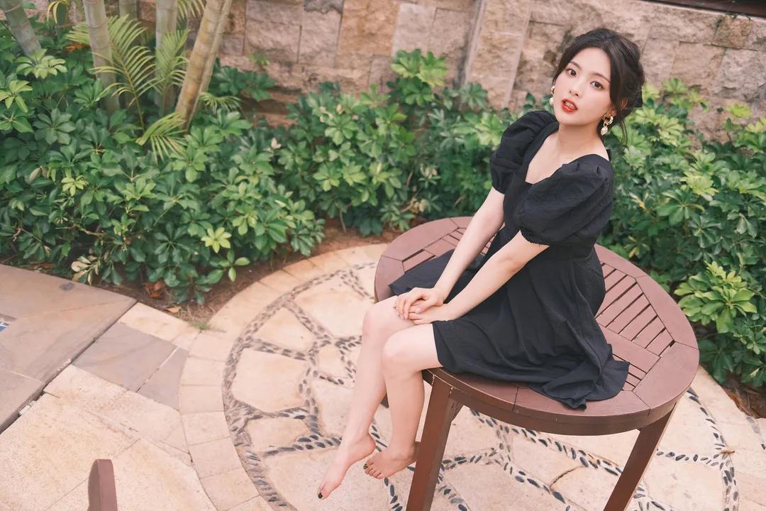 还在穿短袖吗,夏季法式泡泡袖怎么穿