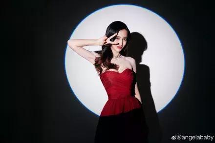 美少女战士联名彩妆，代表月亮来圈钱啦