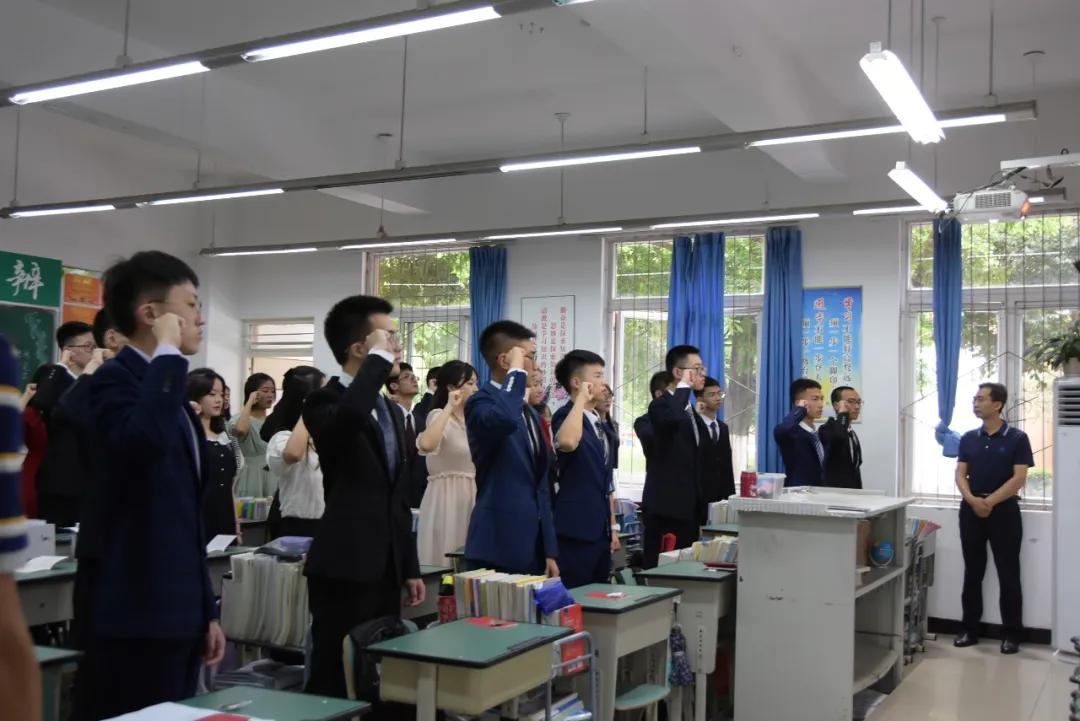 防控疫情决胜中考校长讲话,疫情防控高三年级考试