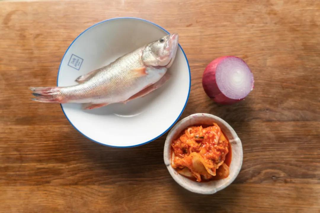 不蒸不炖的鱼怎么做最好吃,鱼肉最好吃的做法不煎不炸不清蒸