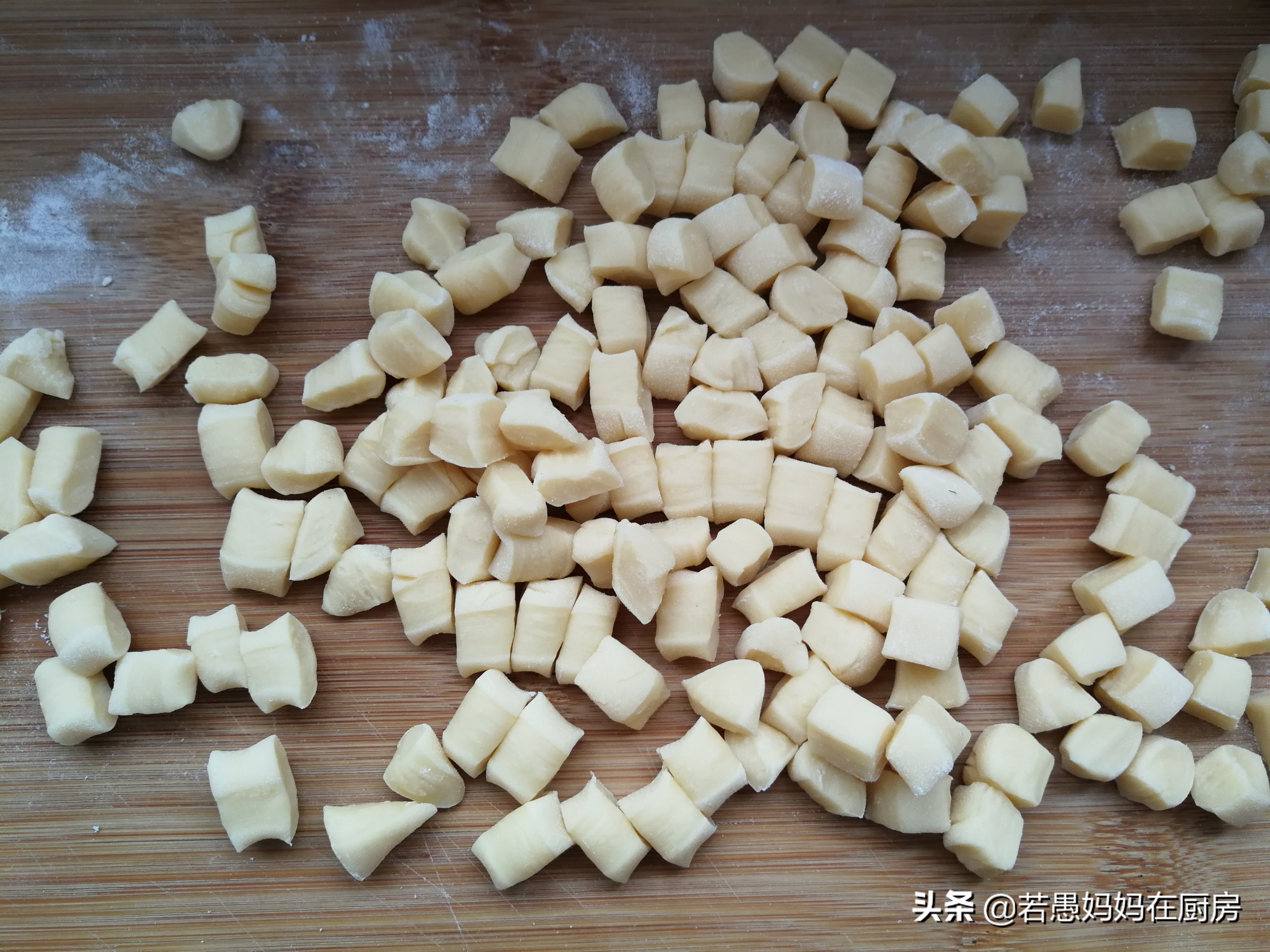 二月二吃豆豆顺口溜,二月二吃五颜六色的豆豆