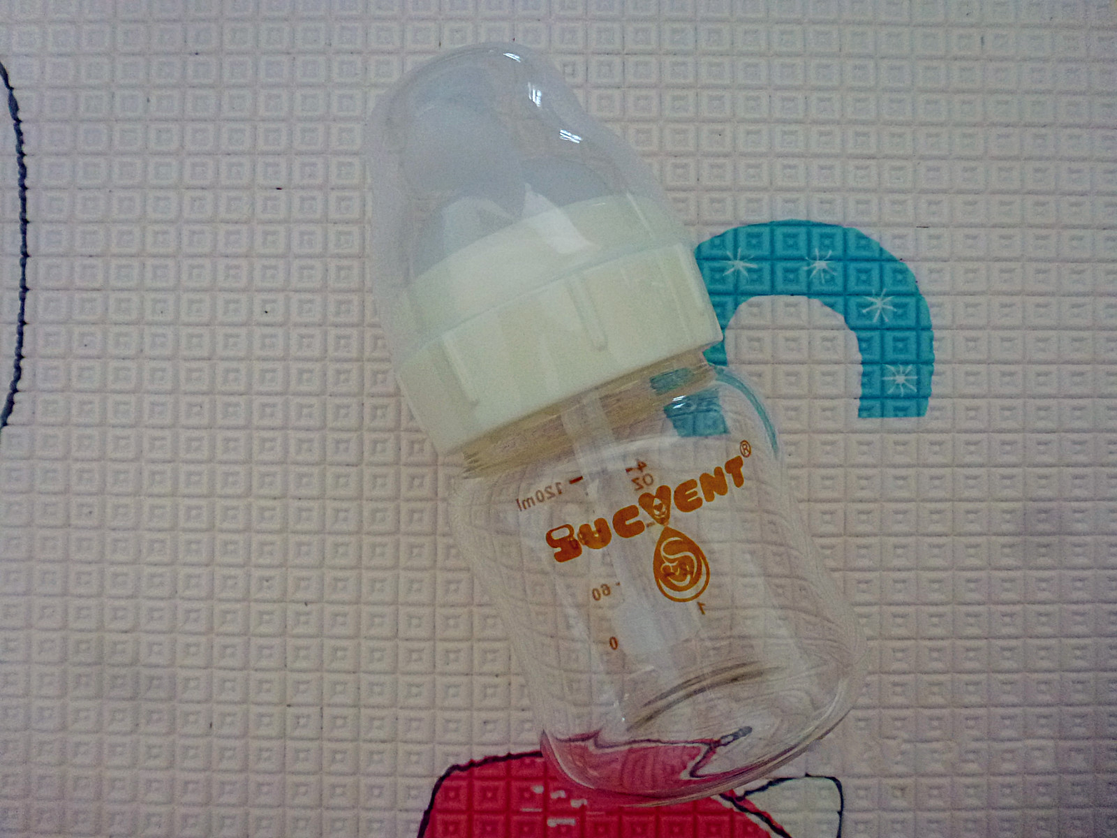 奶瓶玻璃防胀气防呛奶推荐,奶瓶0-12个月防胀气防摔防呛奶