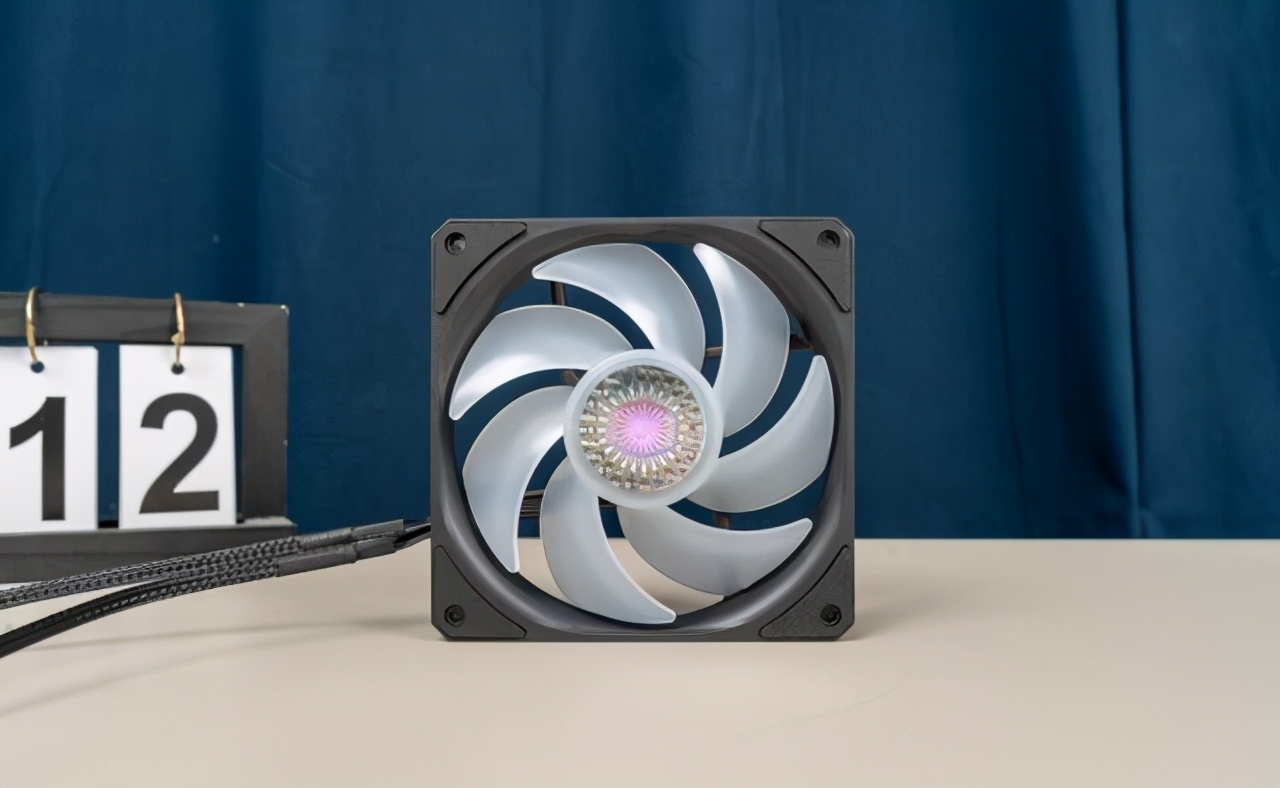 一体水冷主机和分体水冷主机区别,水冷主机好和普通的有什么区别